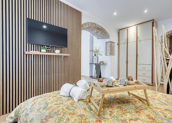 Ionian Whisper - Corfu, Greece Apartamento *